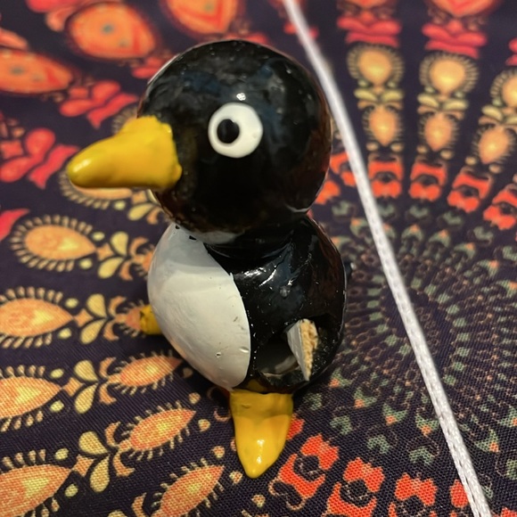 Nodding animals penguin,  doesn’t include turkey turtle, dinosaur bright colours - Picture 6 of 8